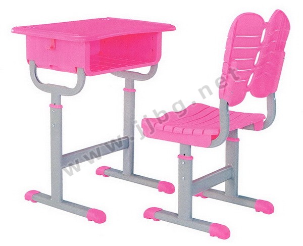 點擊查看商品:課桌椅